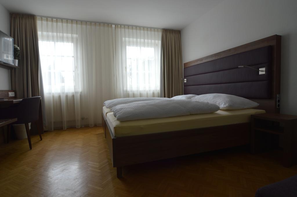 Pension Elisabeth - Rooms & Apartments Salzburg Exterior foto
